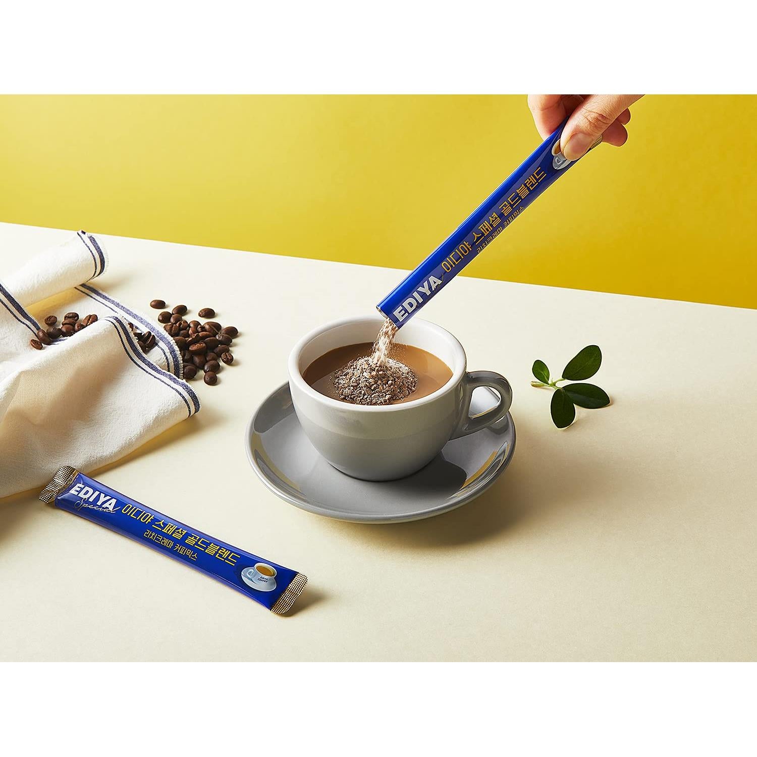 [Product expired soon] EDIYA Special Gold Blend rich crema 3in1 coffee mix, 100 sticks, 38.2 fl oz… (Gold blend)